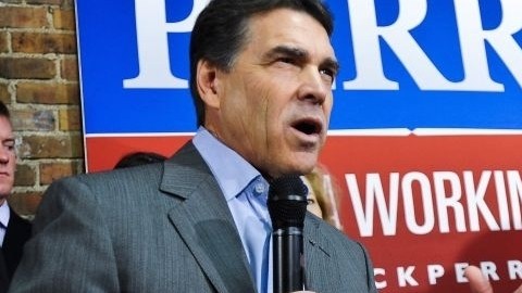 Rick Perry declaró que extremistas islámicos habría entrado clandestinamente en EEUU por su frontera con México.