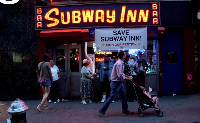 El Bar Subway Inn de Manhattan por donde han pasado Marilyn Monroe, Frank Sinatra y  Tony Bennett.