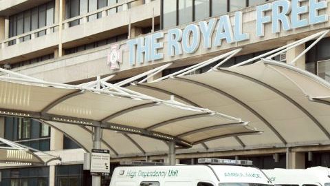 El Royal Free Hospital, donde el voluntario británico contagiado con ébola fue hospitalizado.