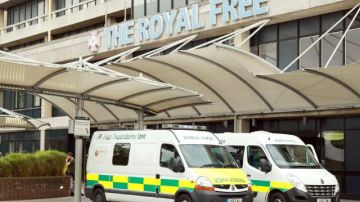 El Royal Free Hospital, donde el voluntario británico contagiado con ébola fue hospitalizado.