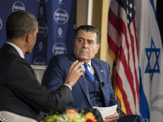 Haim Saban con el presidente Barack Obama el pasado diciembre en Washington DC.