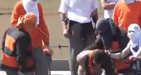 Aparte de los prisioneros decapitados, otros dos fueron lanzados desde los techos de la institución.