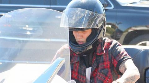 Justin dio a conocer en sus redes sociales su malestar con los paparazzi.