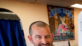 Lane está en proceso la creación de una fundación para dar incentivos económicos a quienes adopten a niños refugiados.