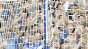 Diego Costa (d) marcó en el primero y último minutos de la victoria del Chelsea sobre el Everton.