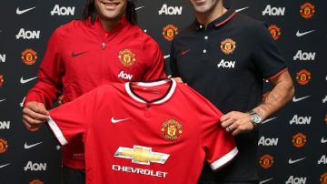 Radamel Falcao deja al Mónaco para vestir la casaca del Manchester United.