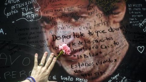 Los fans despidieron los restos de Gustavo Cerati en la Legislatura porteña, en Buenos Aires.