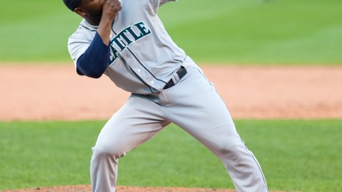 Fernando Rodney aspira disparar 50 flechas esta temporada en que se ha convertido en el cierre seguro de los Marineros de Seattle.