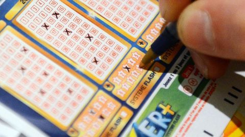 El afortunado hombre había adquirido el ticket ganador por tan solo $20.