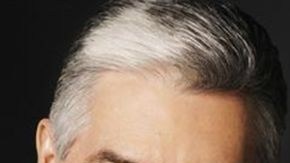 Gil es el autor de baladas como "La Felicidad" y "Lo que pasó, pasó".