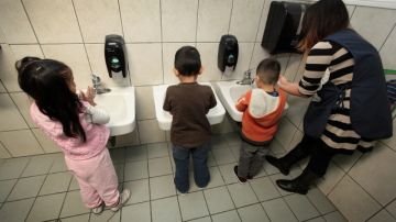 Para prevenir la propagación de la enfermedad se recomienda, entre otras cosas, el lavado frecuente de las manos.