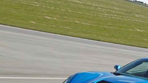 General Motors vendió 2,679 Corvette en agosto, muchos más que el año pasado.