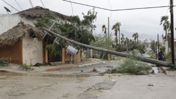 La tormenta provocó daños en la infraestructura en Los Cabos.