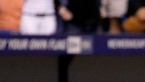 Derek Jeter anota frente al catcher de Tampa, Ryan Hanigan.