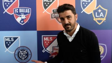 David Villa fue el centro de atención ayer en el lanzamiento del nuevo logo de la MLS realizado en Nueva York.