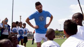 En los primeros pasos de David Villa en Nueva York ha establecido una conexión perfecta con los niños que hacen parte de la nueva franquicia, el NYCFC.