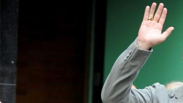 Al parecer Pitt actor conocía al marido de Kim Bell.