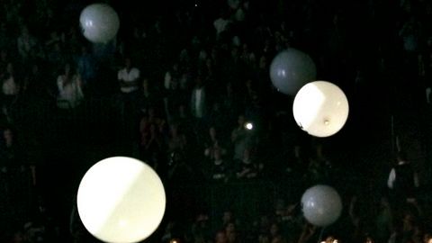 Delirio en el Garden: Enrique Iglesias y Pitbull con sus fans.