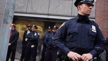Casi un 27% del total de 34,451 miembros del NYPD son hispanos.