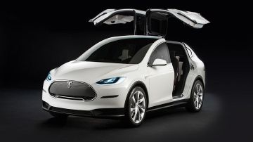 El modelo X de Tesla sólo existe en una maqueta.