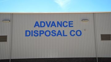 El cuerpo fue descubierto en la planta de la compañía Advance Disposal en Hesperia.