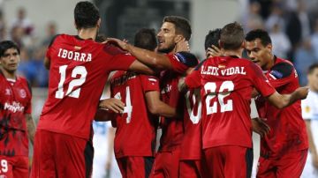 Los jugadores de Sevilla celebran un tanto frente al Rijeka croata.
