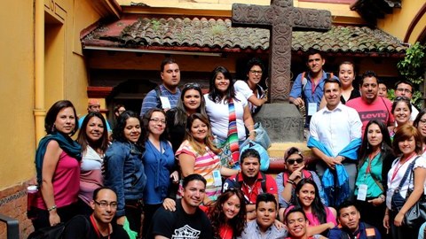 DACA otorga un permiso con posibilidad de renovación para estudiar y trabajar por dos años a quienes demuestren haber llegado antes de 2011 sin haber cumplido los 16 y que sean menores de 30 años.