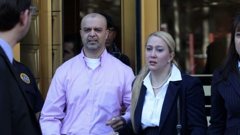 La exfuncionaria Gabriela Rosa abandona la corte en Manhattan donde fue sentenciada
