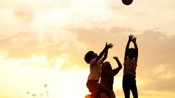 El deporte es fundamental para el buen desarrollo de los niños.