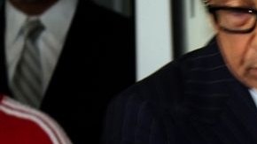 Sandra Amézquita, junto a Rubenstein, cuando introdujo un pleito legal contra el NYPD.