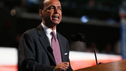 El congresista Luis Gutiérrez reaccionó negando que aspire a la candidatura y pidió esperar por Obama.