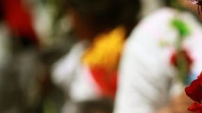 Activistas marchan en Ciudad de México en apoyo a los familiares de los 43 jóvenes desaparecidos en la ciudad mexicana de Iguala, en el estado de Guerrero.