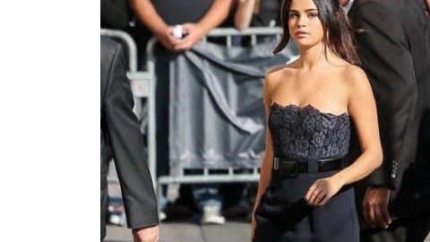 Con este vestido de Chanel, Selena encandiló al público.