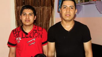 Carlos y Luis Juárez esperan recuperar los salarios adeudados por su trabajo en Papa John's.