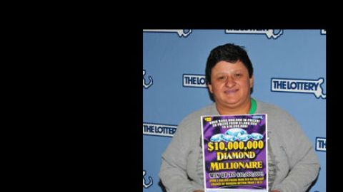 La mujer seguirá trabajando dos años más para recibir los beneficios del retiro.