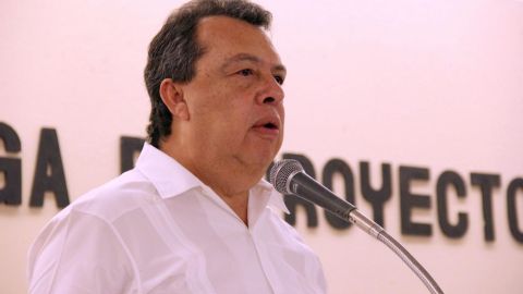 El gobernador ha manifestado que solamente los guerrerenses pueden decidir su permanencia en el poder