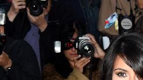 De igual modo, las hermanas Kardashian, aprovecharon las Redes Sociales para felicitarla.