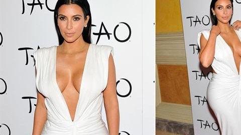 Kim se volvió a lucir en la fiesta de cumpleaños que ofreció en un club de Las Vegas.