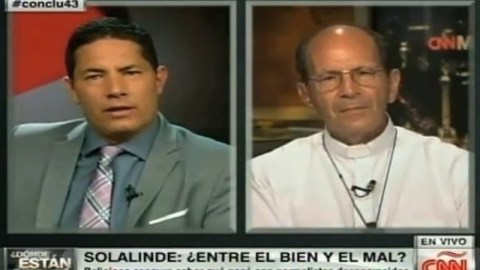 El sacerdote le dijo Del Rincón que daba la impresión que era 'abogado del gobierno'.