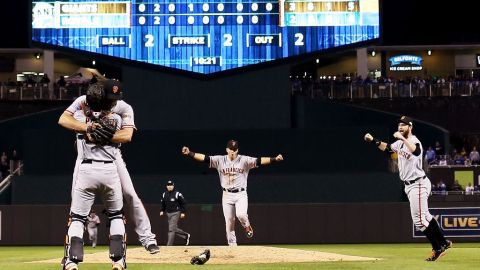 Los Gigantes rompieron racha de siete últimos ganadores del séptimo juego en un Clásico de octubre.