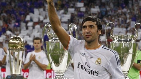 Raúl González, el histórico jugador del Real Madrid, se unirá al Cosmos en la próxima temporada.