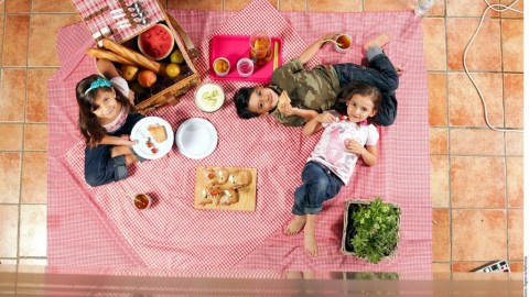 Especialmente en los festivos, hay que cuidar la alimentación de los niños.
