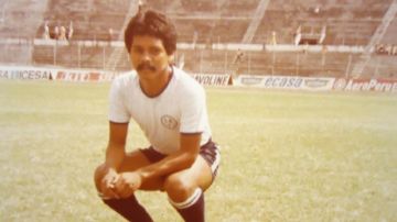 Fortunato Mora en 1980 con LDE en el Estadio Modelo.