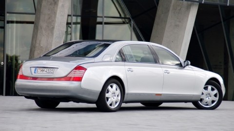 El Mercedes Benz Maybach ofrece 523 caballos de fuerza.