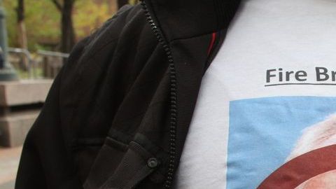 Los grupos preparan para este mes un boicot económico para presionar la salida de Bratton.