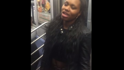 Danay Howard, quien recibió la cachetada, fue una de las detenidas.