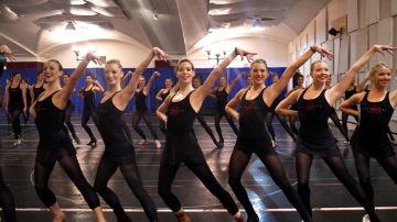 Las Rockettes en un ensayo previo al inicio de la temporada en Radio City Music Hall.