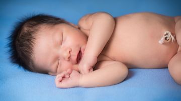 A los varios estudios que deben hacerse al recién nacido, está el tamiz auditivo.