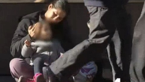Los niños son usados "en turnos" para pedir limosna.