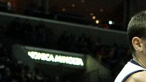 Howard enfrenta a su ex esposa.